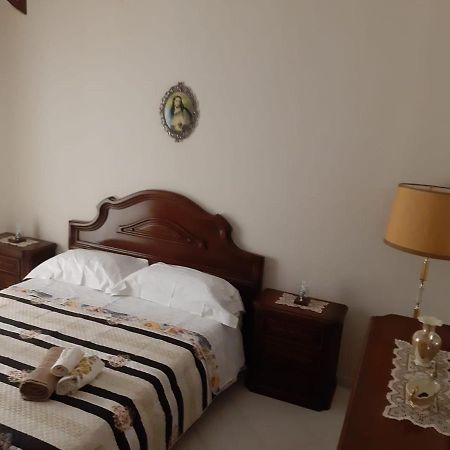 Rosa'S House Bed And Breakfast Santa Margherita di Belice Exterior foto